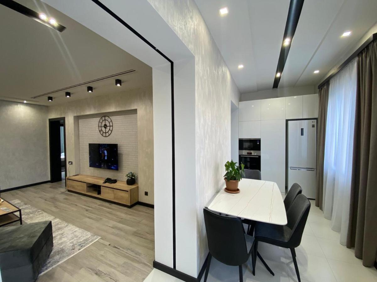 Luxury Modern Apartment In The Center Of Yerevan Ngoại thất bức ảnh
