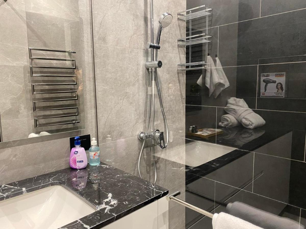 Luxury Modern Apartment In The Center Of Yerevan Ngoại thất bức ảnh
