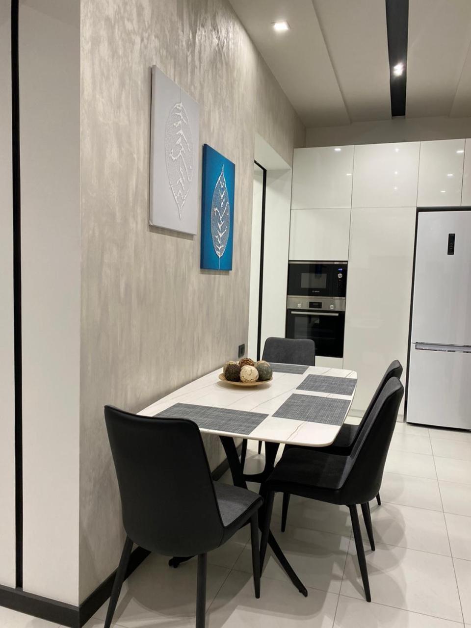 Luxury Modern Apartment In The Center Of Yerevan Ngoại thất bức ảnh